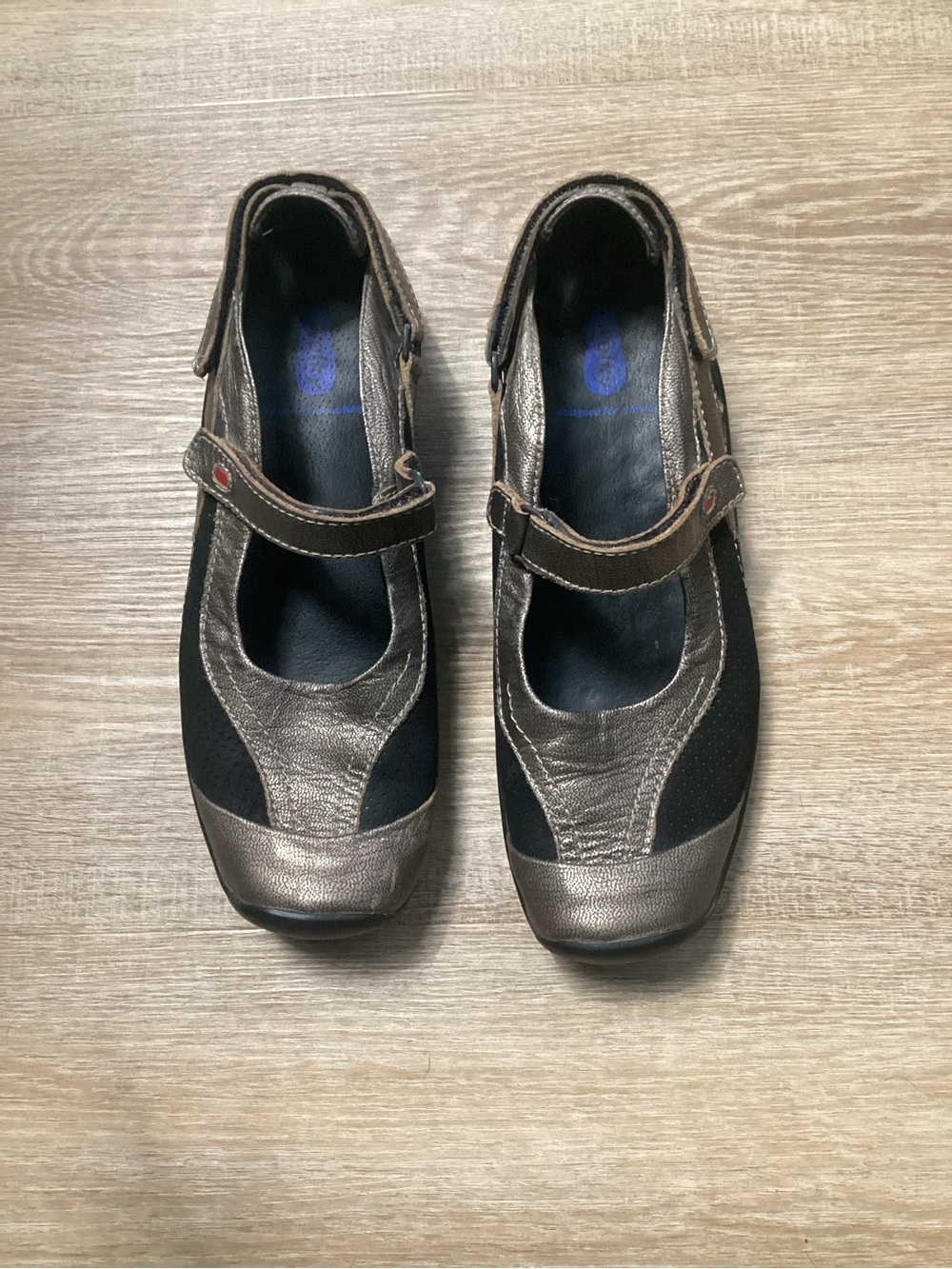 Wolky Metallic Bronze and Black Mary Jane Flats US 10 EUR 41
